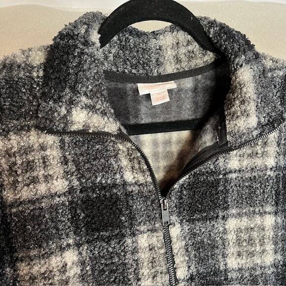 Lacey Chabert Comfy Chic Sherpa Jacket Size XL-Black Plaid -shacket -Zip-pockets - Picture 2 of 6